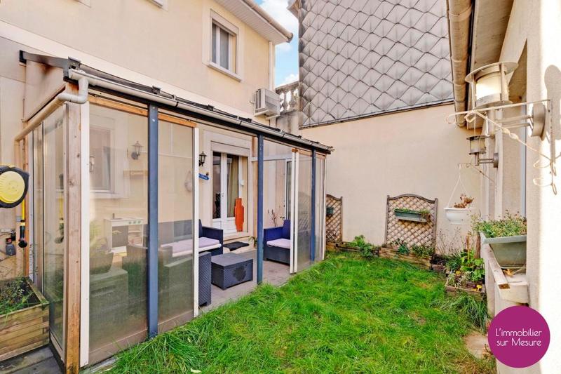 Maison - 90 m² - 4 pièces