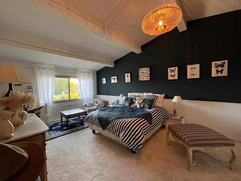 Maison - 256 m² - 6 pièces