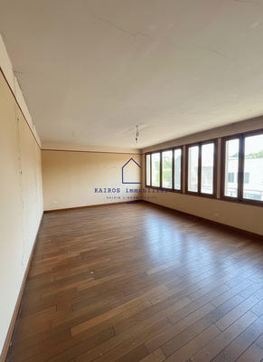 Maison - 269 m² - 13 pièces