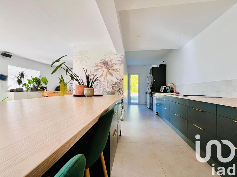 Maison - 180 m² - 7 pièces