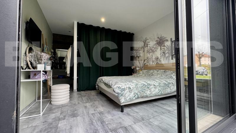 Pavillon - 140 m² - 5 pièces