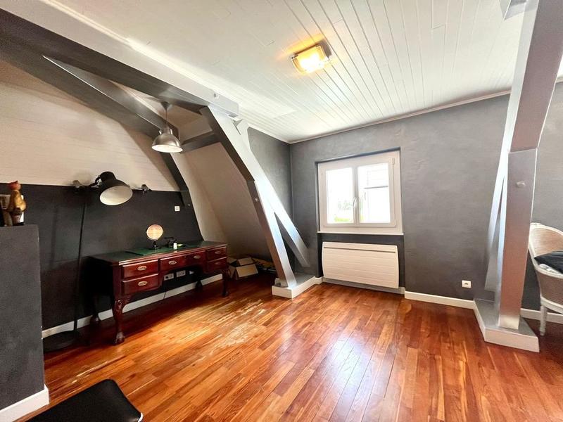 Maison - 272 m² - 7 pièces
