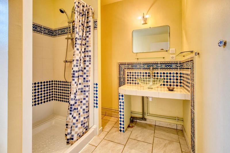 Maison - 265 m² - 23 pièces