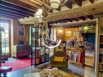 Maison ancienne - 172 m² - 6 pièces