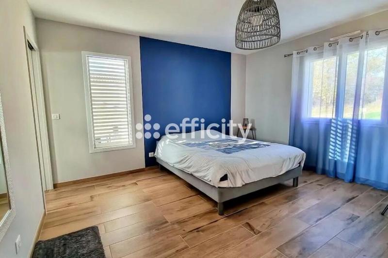 Villa - 185 m² - 8 pièces