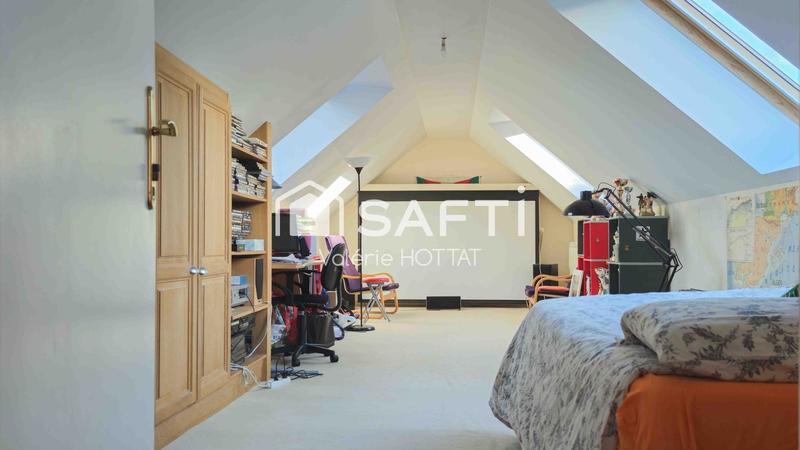 Maison - 227 m² - 8 pièces