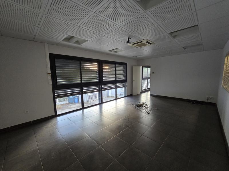 Local d'activités - 960 m²