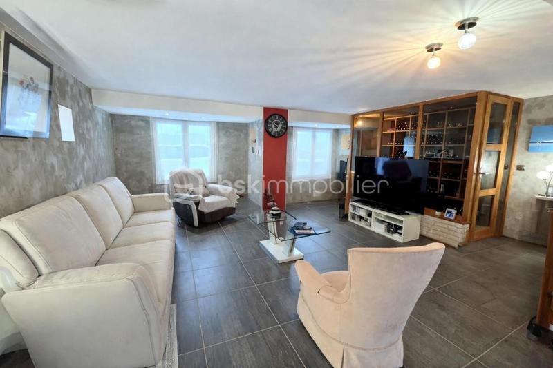 Maison traditionnelle - 186 m² - 5 pièces