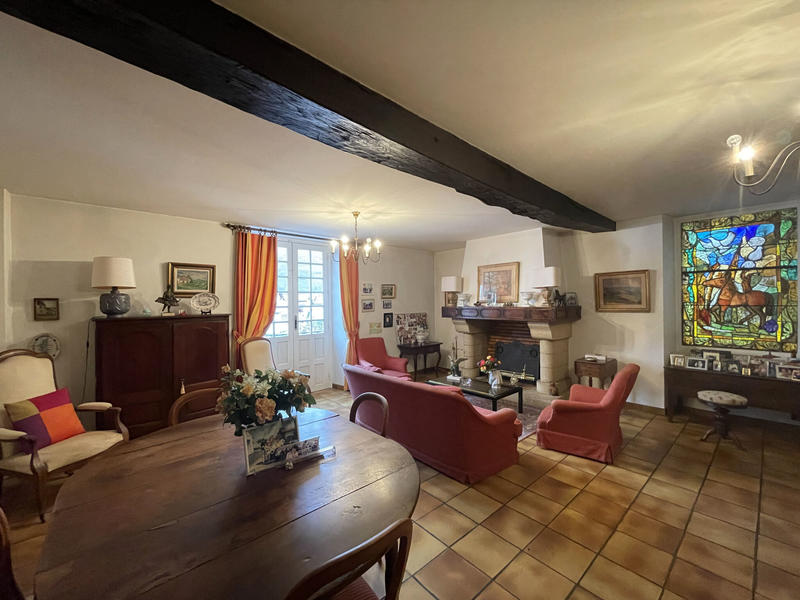 Maison - 420 m² - 15 pièces