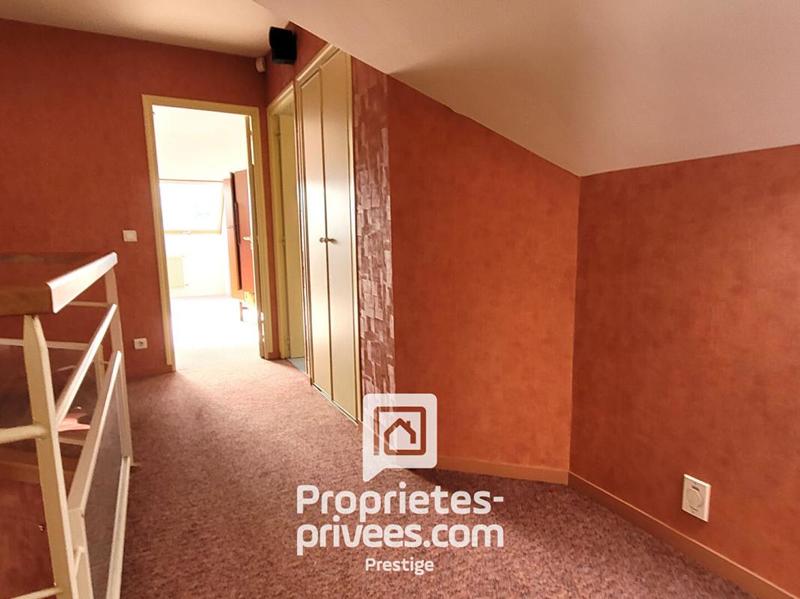 Demeure - 215 m² - 7 pièces