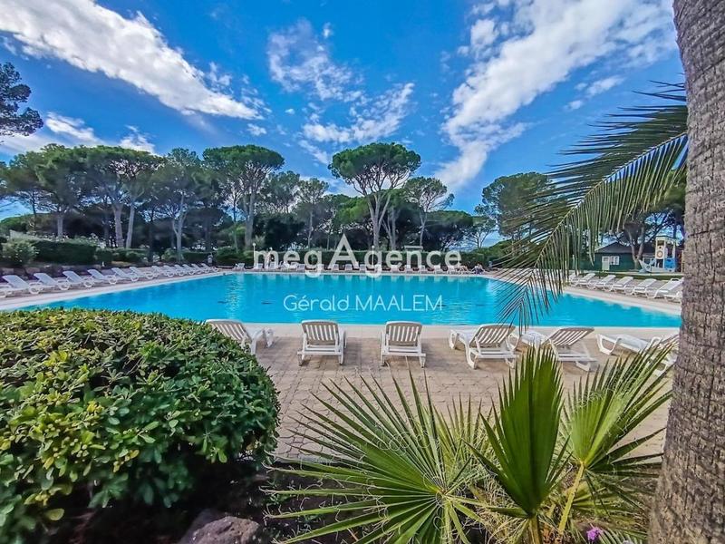 Local commercial - 202 m² - 6 pièces