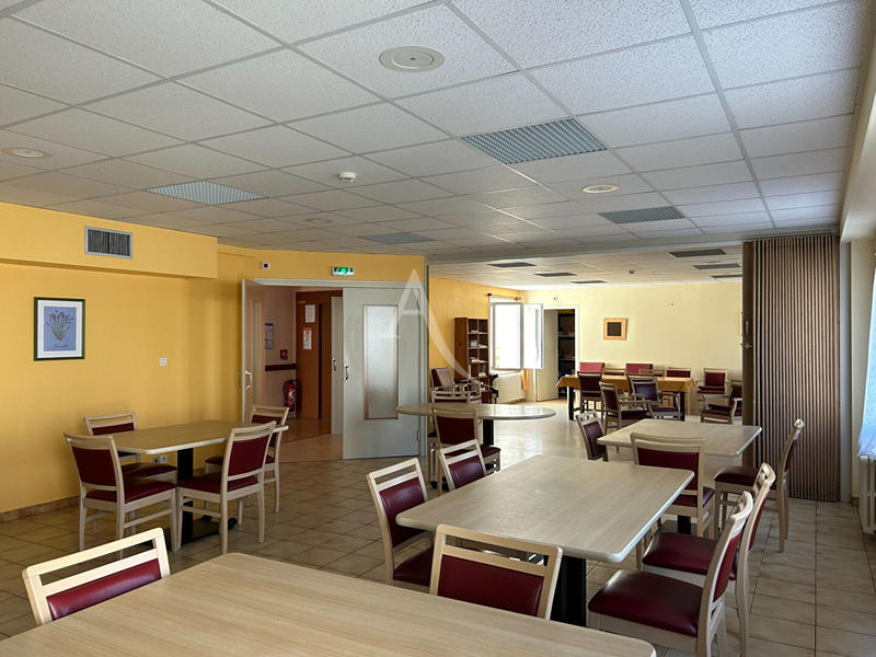 Immeuble - 150 m² - 35 pièces