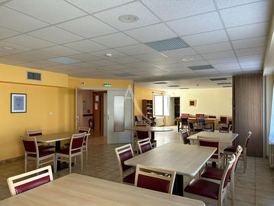 Immeuble - 150 m² - 35 pièces