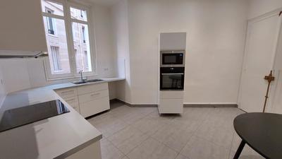 Appartement - 196 m² - 7 pièces