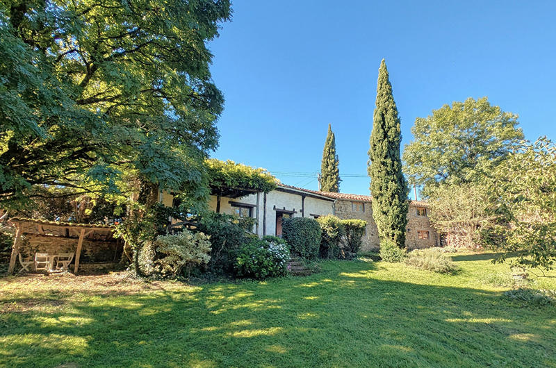 Maison - 137 m² - 4 pièces