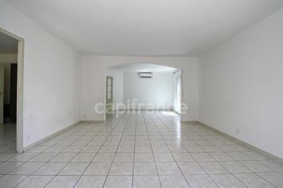 Maison - 138 m² - 6 pièces