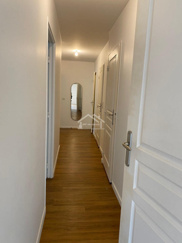 Appartement - 94 m² - 4 pièces