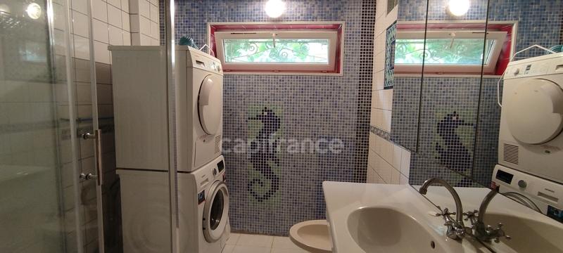 Propriété - 321 m² - 10 pièces