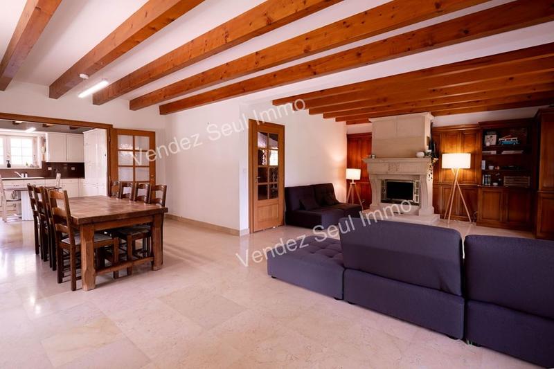 Maison traditionnelle - 223 m² - 7 pièces