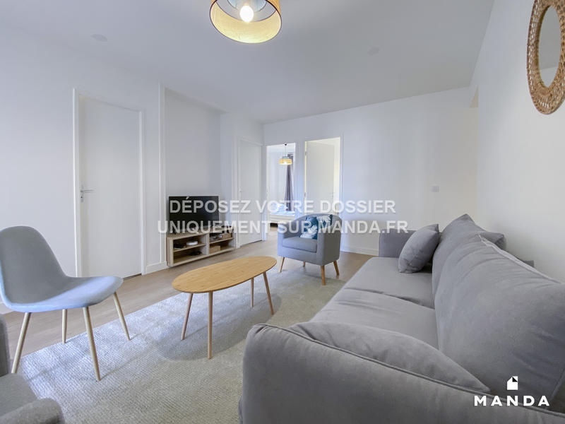 Chambre - 10 m² - 6 pièces