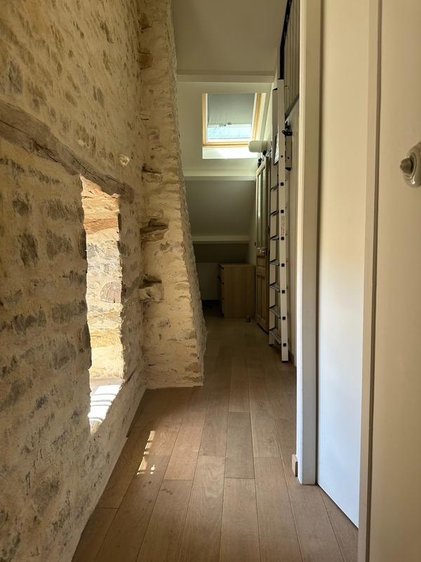 Maison en pierre - 137 m² - 7 pièces