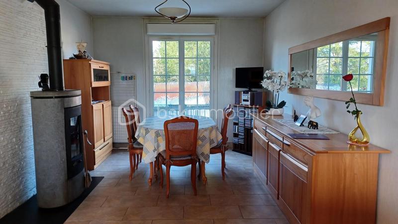 Maison traditionnelle - 145 m² - 9 pièces