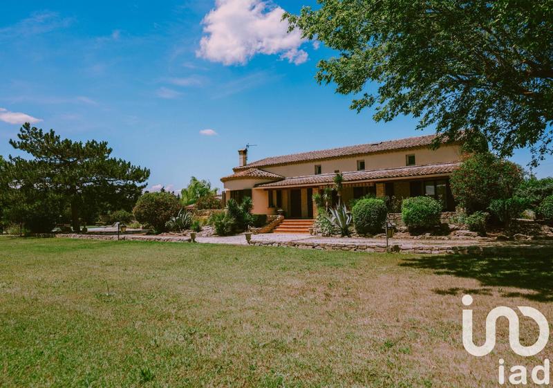 Maison - 270 m² - 9 pièces