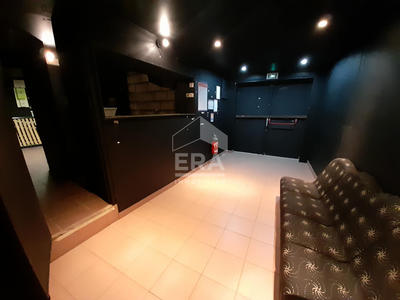 Maison - 312 m² - 10 pièces