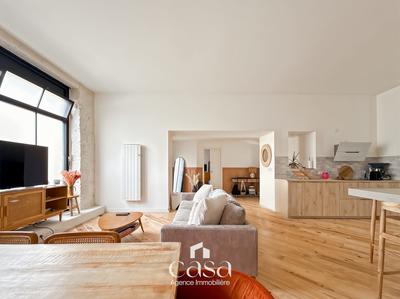 Loft - 70 m² - 2 pièces