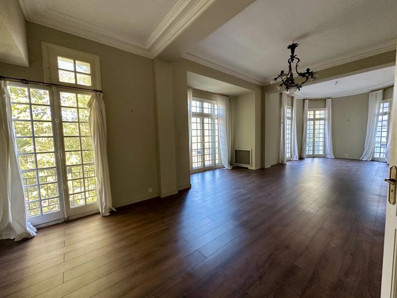 Appartement - 178 m² - 4 pièces