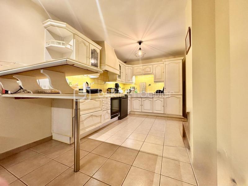 Pavillon - 96 m² - 6 pièces