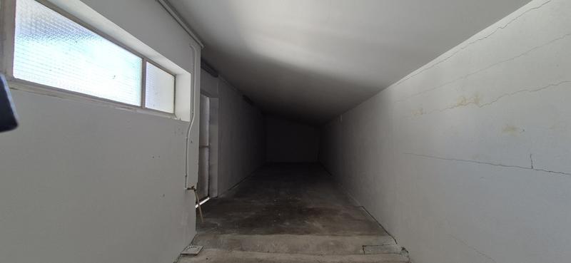 Entrepôt - 252 m² - 4 pièces