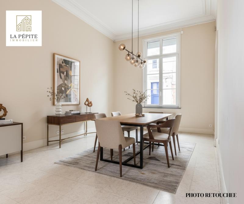 Maison - 306 m² - 10 pièces