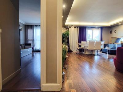 Appartement - 97 m² - 4 pièces