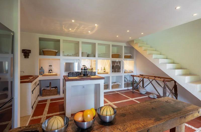 Propriété - 550 m² - 11 pièces