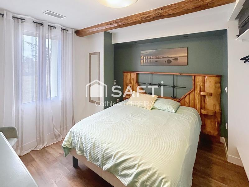 Maison - 596 m² - 11 pièces