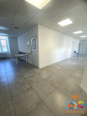 Bureau - 25 m² - 2 pièces