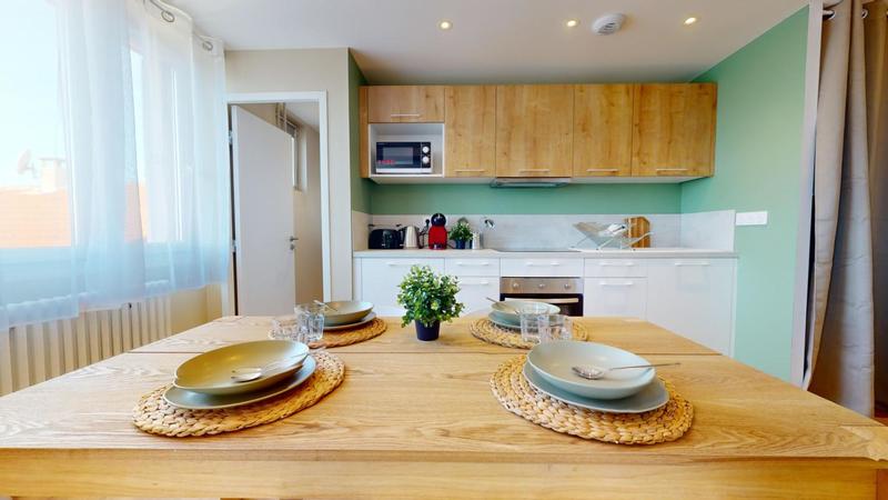 Appartement - 77 m² - 5 pièces