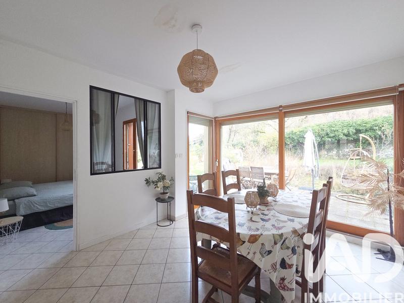 Maison - 160 m² - 8 pièces