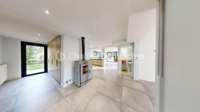 Maison - 245 m² - 9 pièces