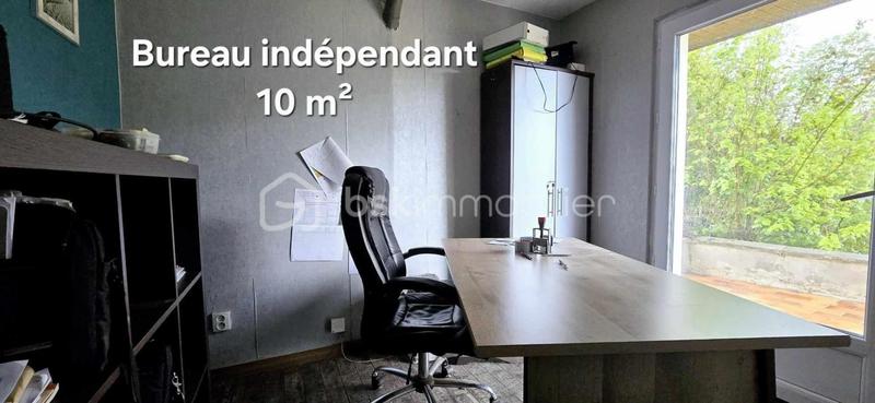 Maison - 300 m² - 8 pièces