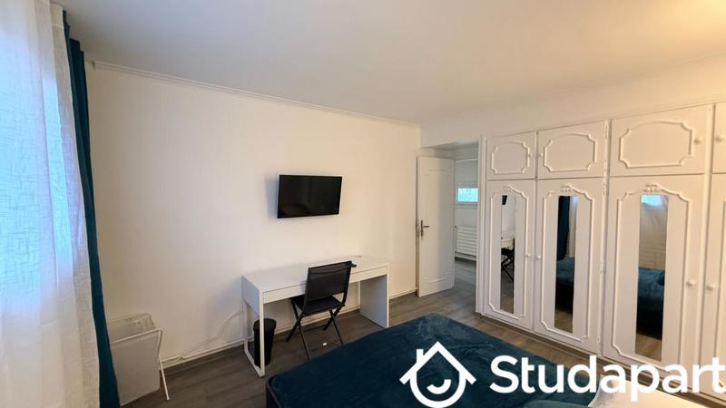 Chambre - 10 m² - 1 pièce