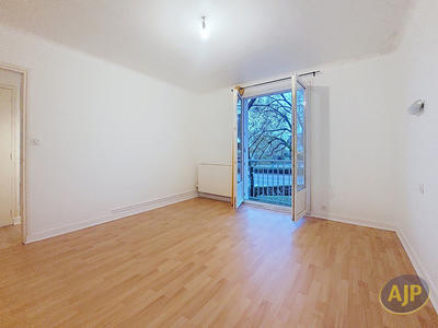 Appartement - 91 m² - 4 pièces