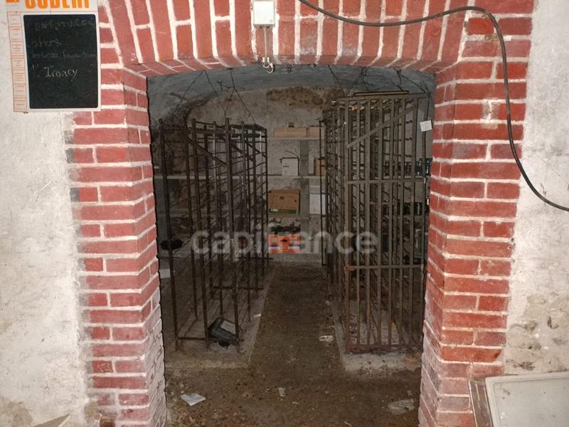 Maison - 370 m² - 13 pièces