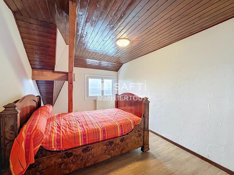 Maison - 210 m² - 8 pièces