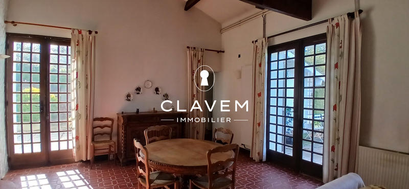 Maison - 310 m² - 13 pièces