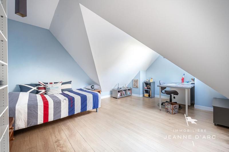 Maison - 171 m² - 6 pièces