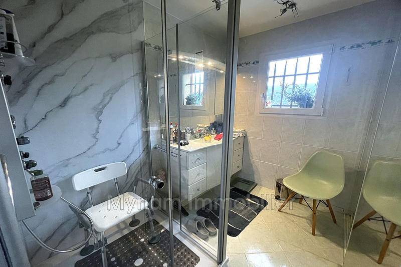 Maison - 177 m² - 5 pièces