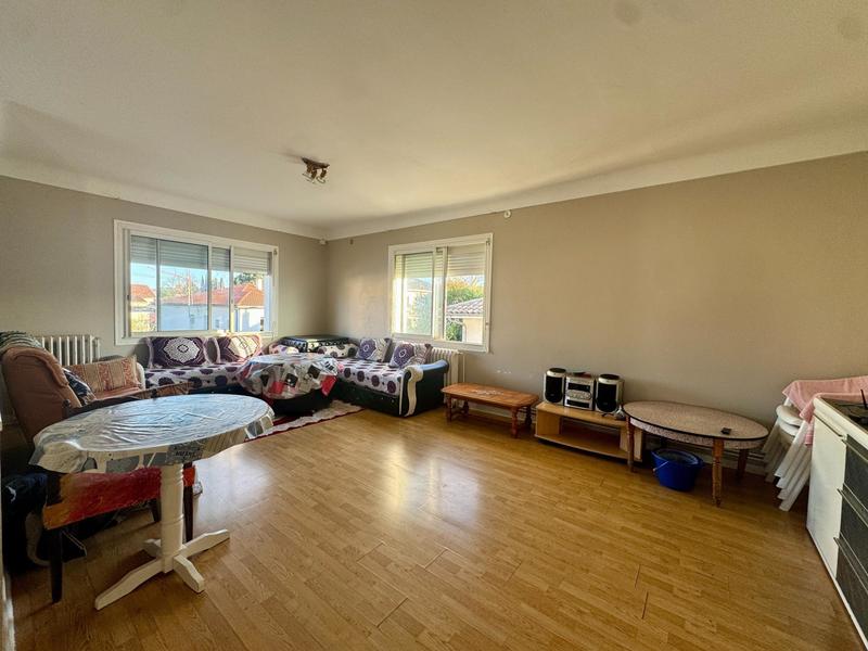 Maison - 165 m² - 8 pièces