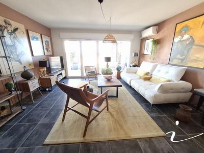 Appartement sur toit - 85 m² - 4 pièces